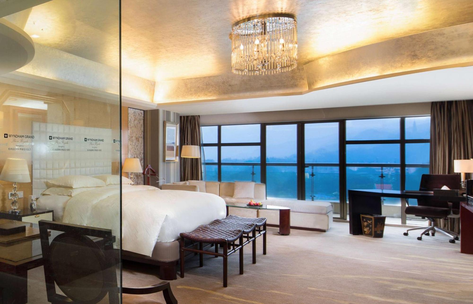 Wyndham Grand Plaza Royale Hangzhou Bagian luar foto