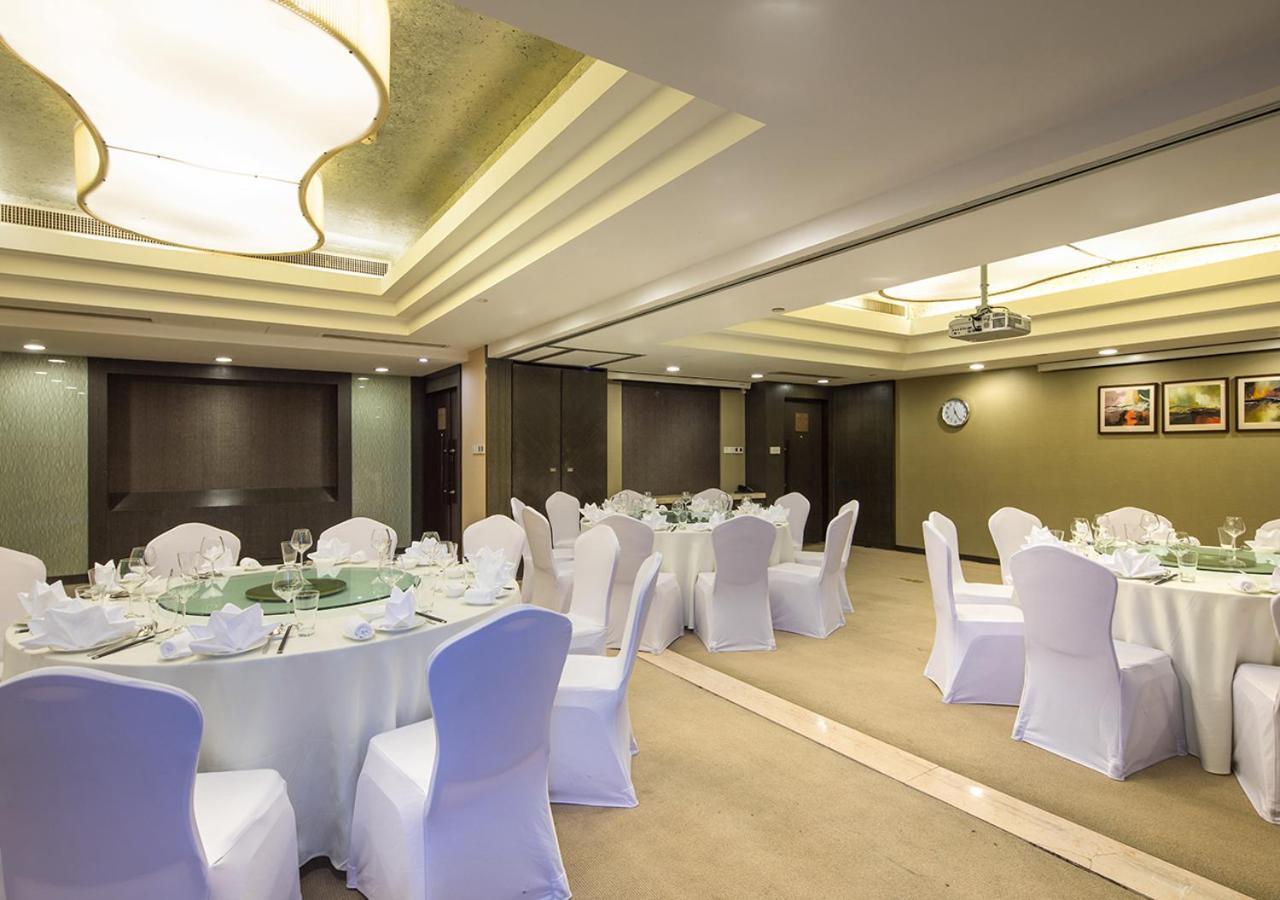 Wyndham Grand Plaza Royale Hangzhou Bagian luar foto